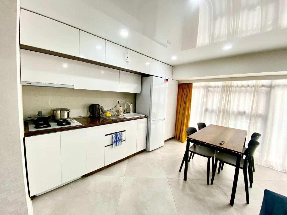Gss - A Apartment Tiflis Exterior foto