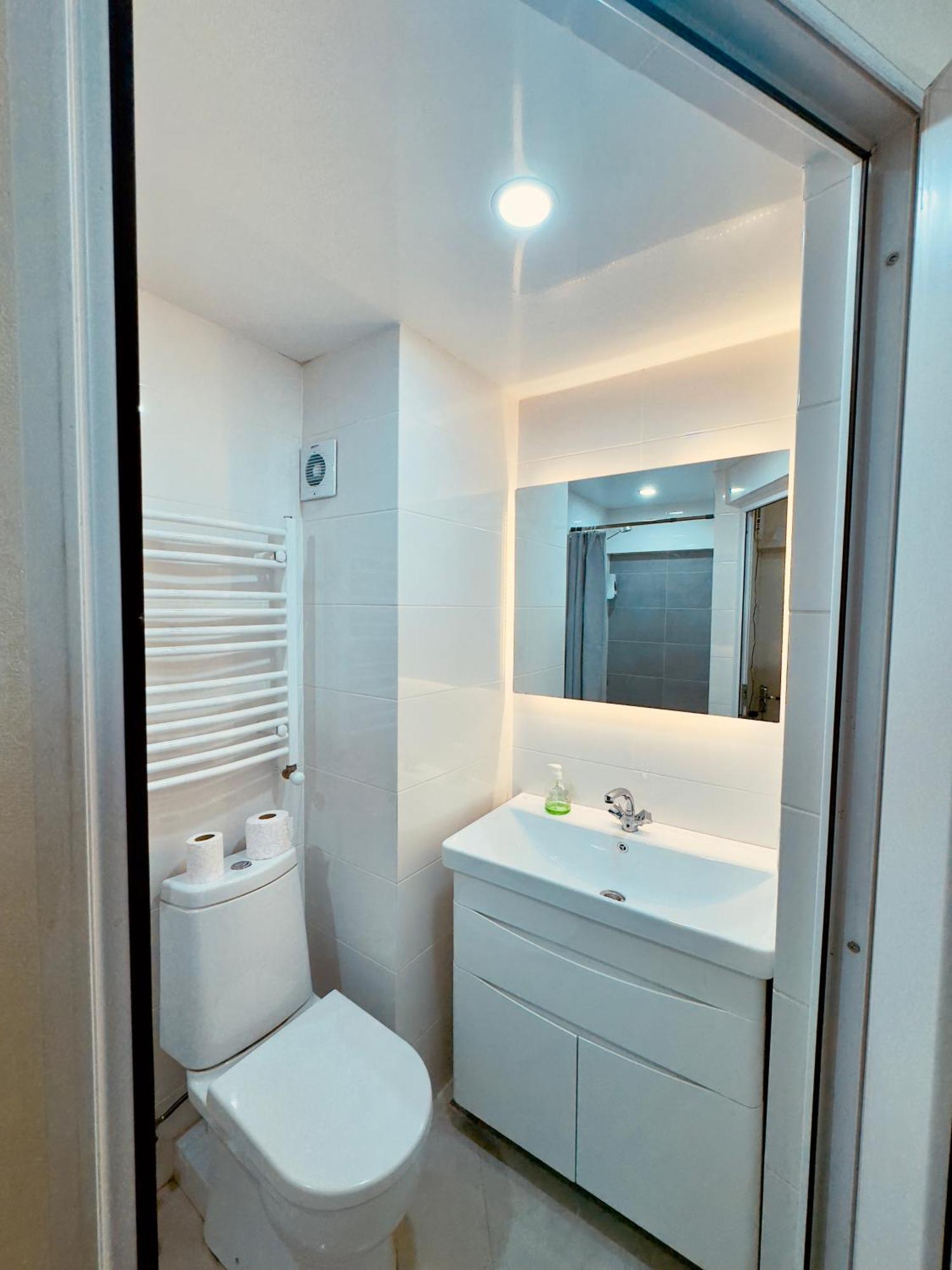 Gss - A Apartment Tiflis Exterior foto
